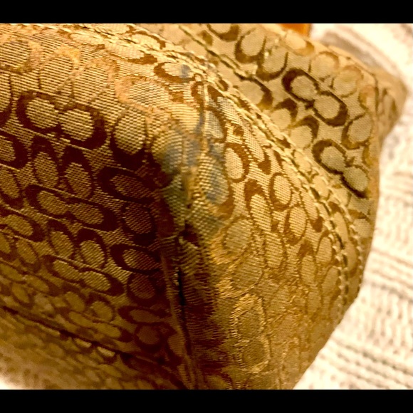 Authentic Coach Mini Signature Soho Bag - Picture 8 of 9